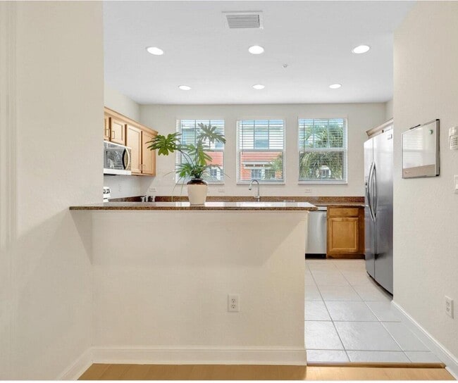 Foto del edificio - 770 Millbrae Ct