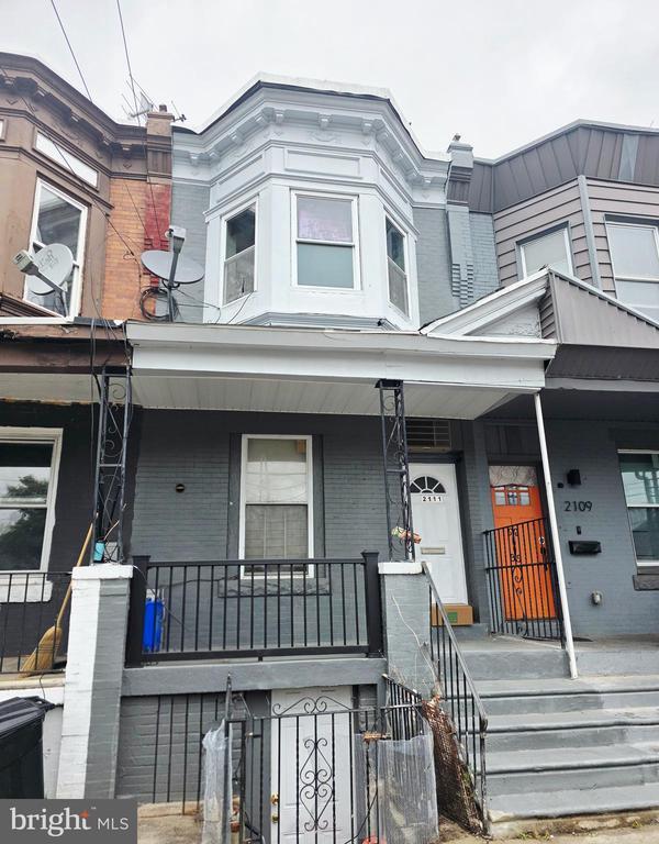 Foto principal - 2111 W Somerset St