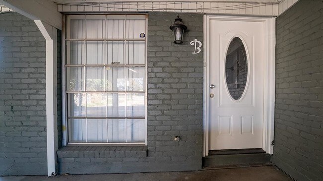 Foto del edificio - 7201 Eastcrest Dr