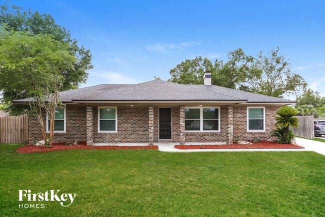 Building Photo - 800 Driftwood Pl Building Photo - 800 Driftwood Pl