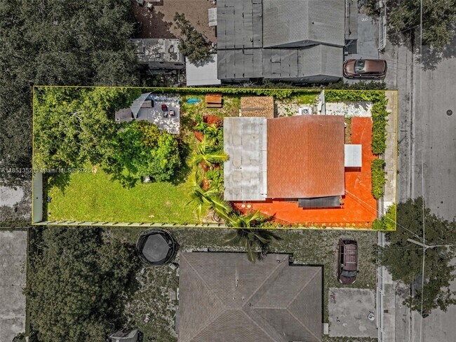 Foto del edificio - 5701 NW 4th Ave