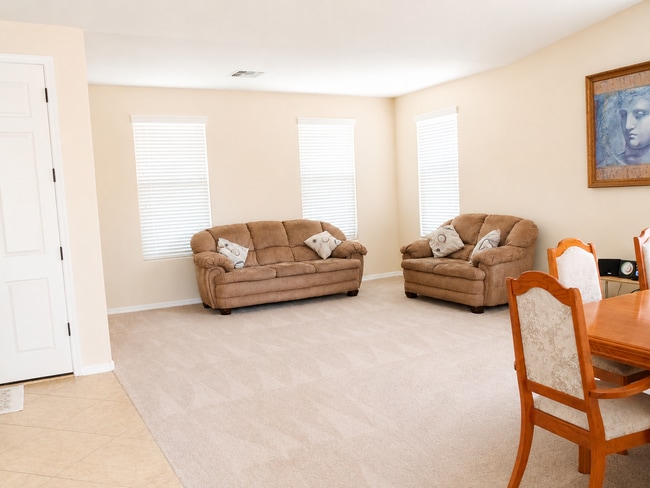 Building Photo - Spacious 5-Bedroom Gilbert Home with a Sparkling Pool!