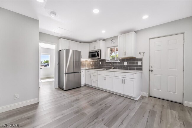 Foto del edificio - 5149 Poncho Cir