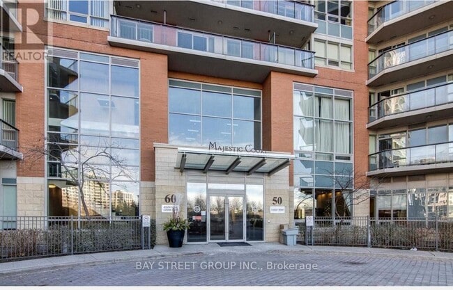 Photo du bâtiment - H-60 S Town Centre Blvd