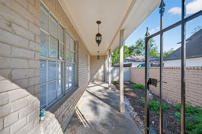 Foto del edificio - 5414 Spanish Oak Dr