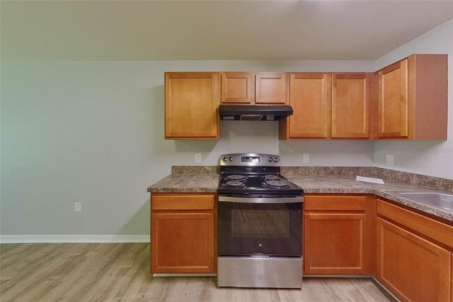 Building Photo - 2103 Roosevelt Ave