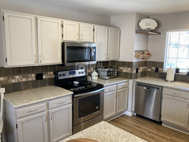 Building Photo - 6882 S Dover Way