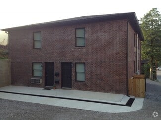 Building Photo - 114 Stratton St