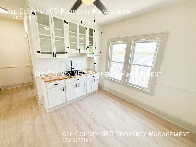 Foto del edificio - 2649 E 110th St