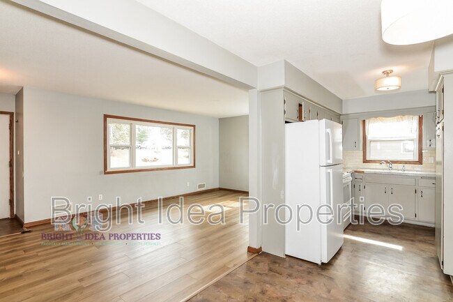 Foto del edificio - Pleasant Avenue - 9602