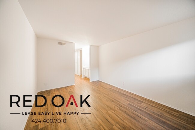 Building Photo - 215 S Madison Ave