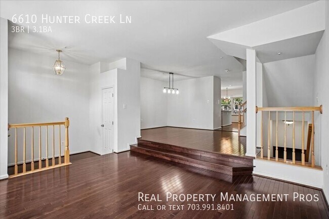 Foto del edificio - 6610 Hunter Creek Ln