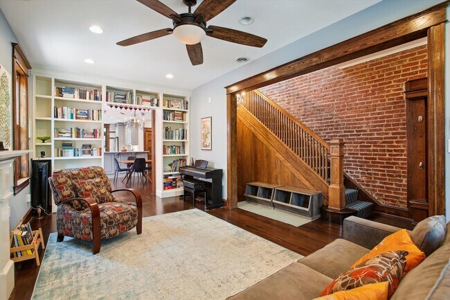 Foto del edificio - Stunning 3BR+, 3.5BA Capitol Hill Home wit...