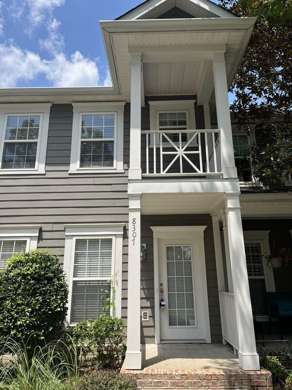 Foto del edificio - 8307 St Danasus Dr