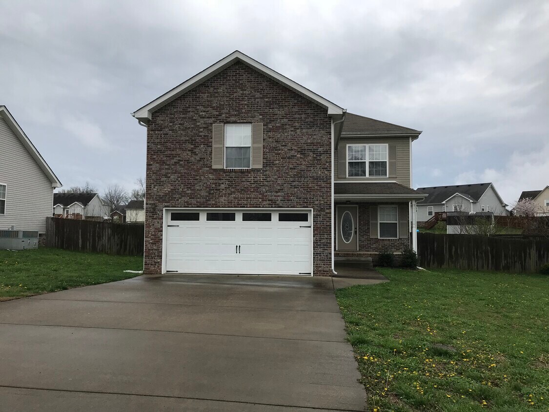 1824 Jackie Lorraine Dr, Clarksville, TN 37042 House Rental in Clarksville, TN