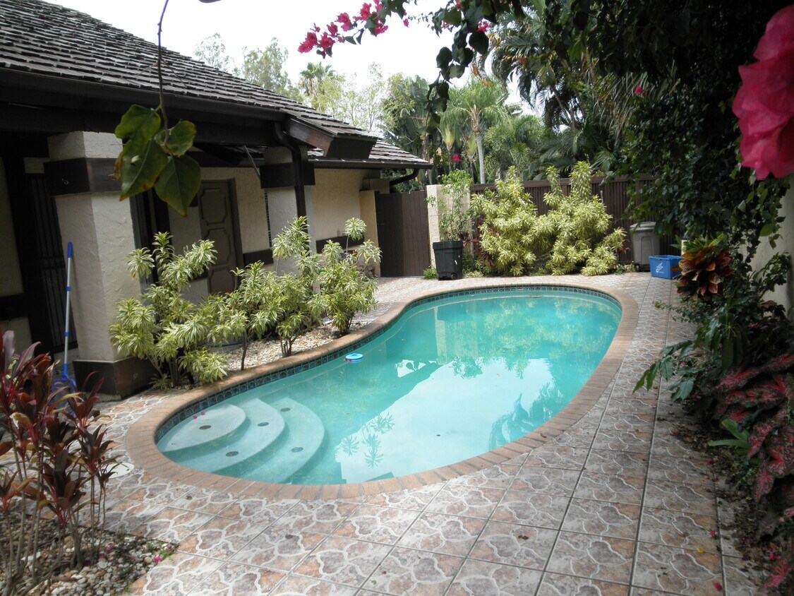 Foto principal - 6480 Contempo Ln