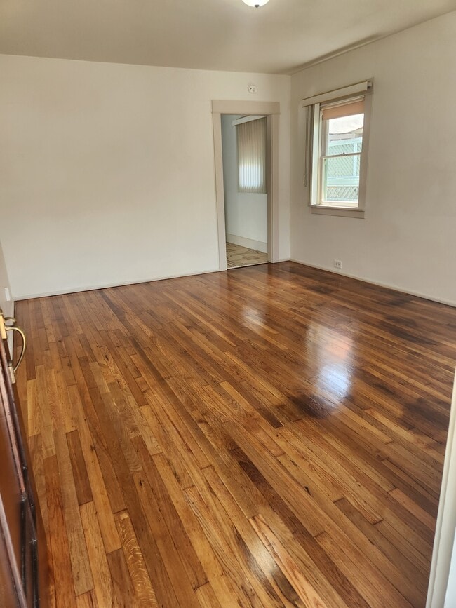 Building Photo - 612 Coronado Ave