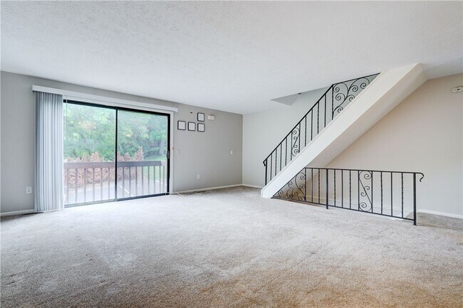 Foto del edificio - 133 Penn Ln