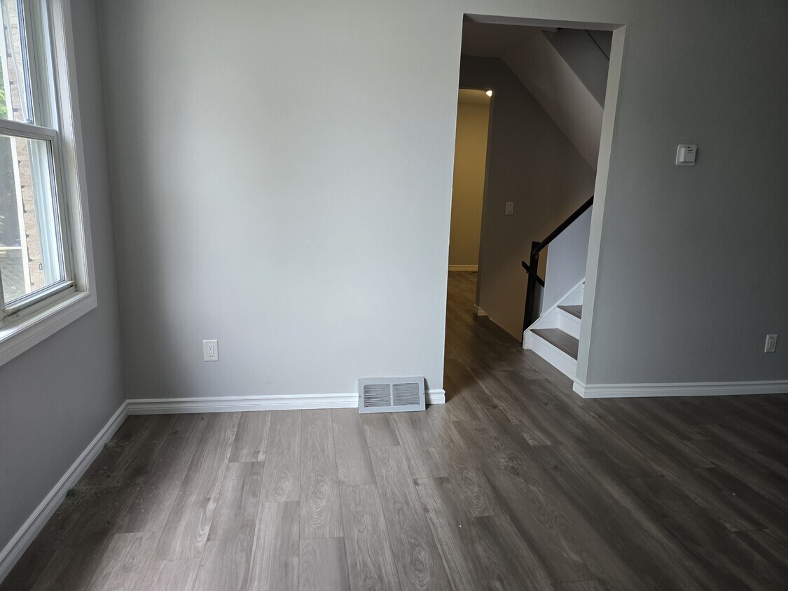 ?? to Unit 3 at 138 Timmins Cresce... Apartment for Rent in