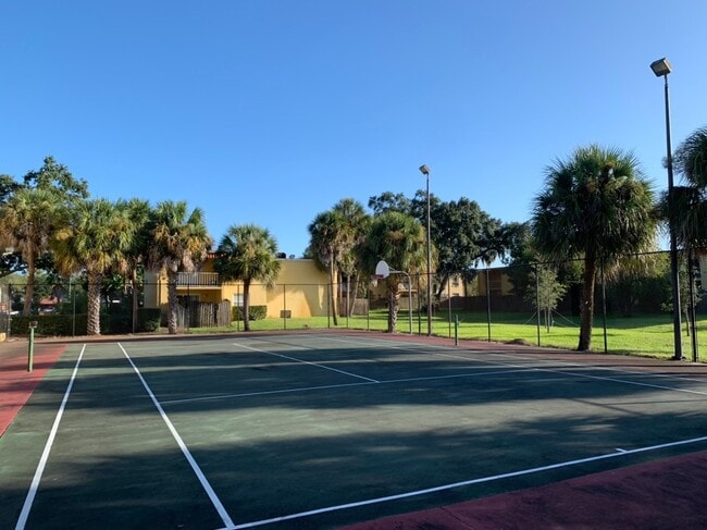 Foto del edificio - 1bed/1bath move-in ready condo $1140/month available December 2025