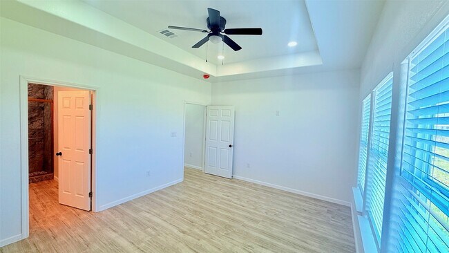 Foto del edificio - 7014-5914 02