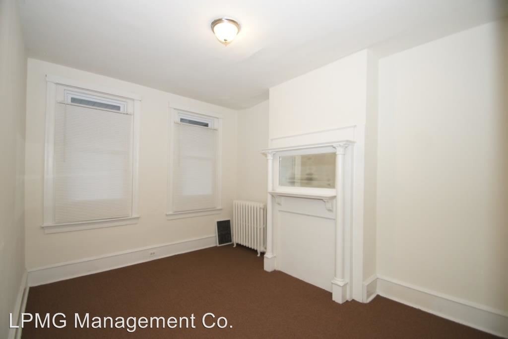 Primary Photo - 3855 N Sydenham St