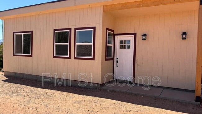 Building Photo - 360 N 300 W