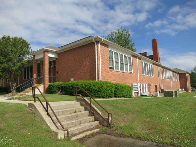 Building Photo - Courtyard Commons