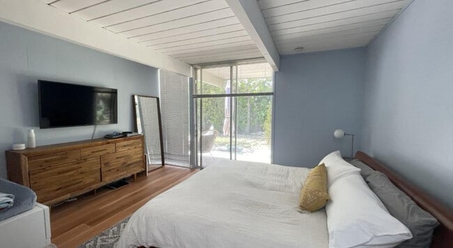 Master bedroom - 1159 Pome Ave