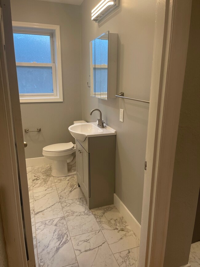 Building Photo - 7372 Tulane Ave