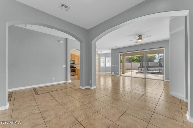 Foto del edificio - 7913 N 88th Ln