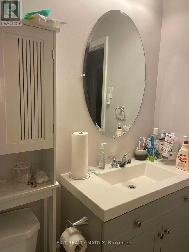 Building Photo - 1504 Kingsdale Ave