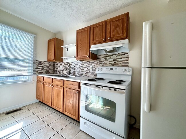 Foto del edificio - 4707 Grassy Creek Rd