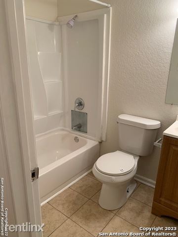 Foto del edificio - 3 br, 2 bath 4plex - 340 Maryland Street 102