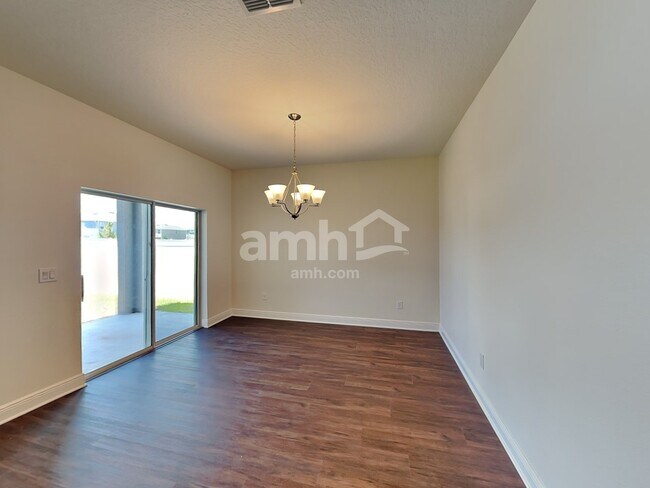 Building Photo - 935 Heavenly Dr