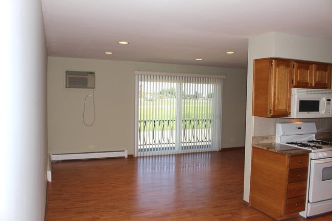 Building Photo - 23 Willow Way