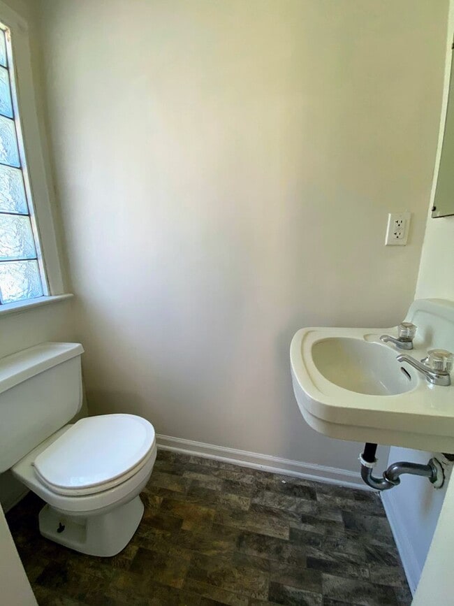 Foto del edificio - 853-855 Ballard SE