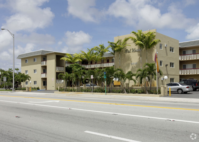 Building Photo - Bel House Apartments