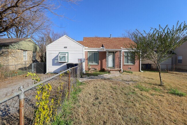 Foto del edificio - 3 Bed | 1 Bath in North Tulsa!