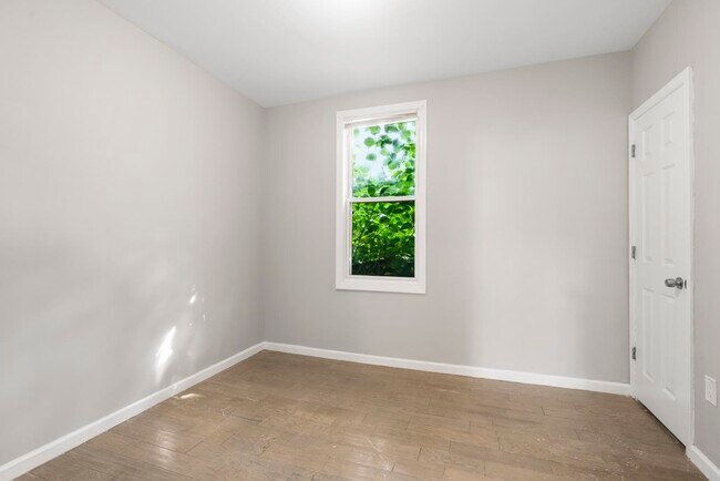 Foto del edificio - 83 Williams Ave