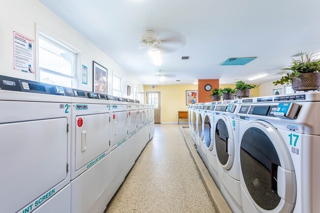 Building Photo - Stevens Manor Apartments