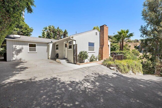 Building Photo - 1334 Dunning Dr