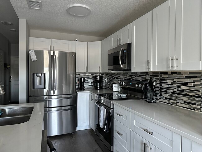 Photo - 4350 Tyler Cir N Townhome