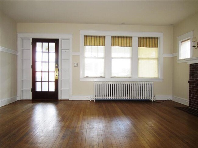 Building Photo - 5 N Clifton Ave