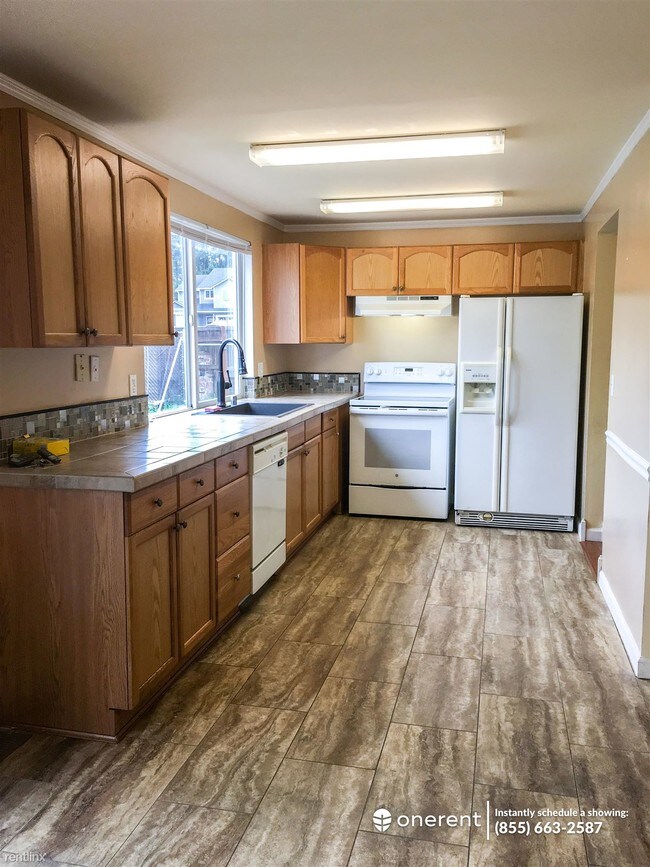 Building Photo - 4 br, 2 bath House - 5205 173rd Pl SW -