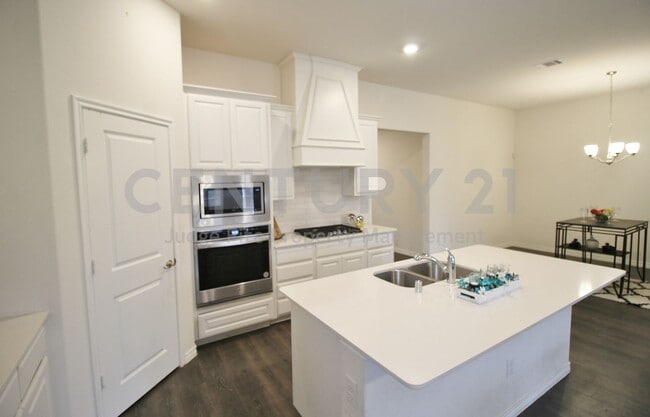 Foto del edificio - Stunning 4/3/2 in Heath For Rent!