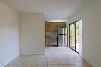 Building Photo - 1526 Park Meadows Dr