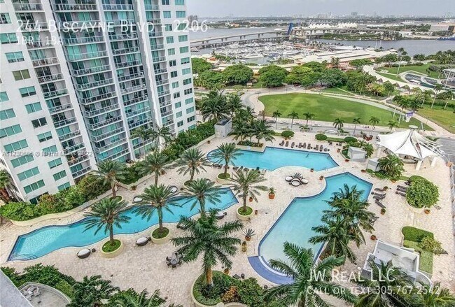 Foto del edificio - Vizcayne Condo   across from Bayside Downt...