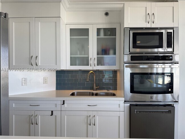 Building Photo - 7330 Ocean 8-D