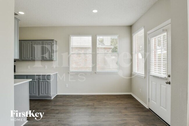 Foto del edificio - 1325 River Ridge Rd